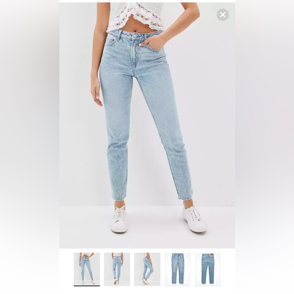 American Eagle Mom Jean Strigid - Size 6